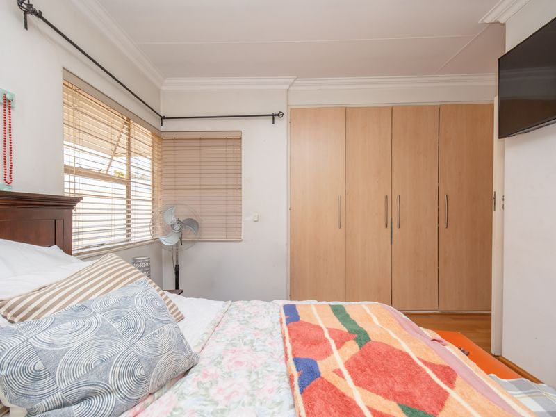 Spacious 2-Bedroom Apartment for Sale – Bank Assisted Sale | Excellent Value per m2 - Photo 4