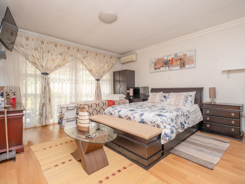 Spacious 2-Bedroom Apartment for Sale – Bank Assisted Sale | Excellent Value per m2 - Photo 2