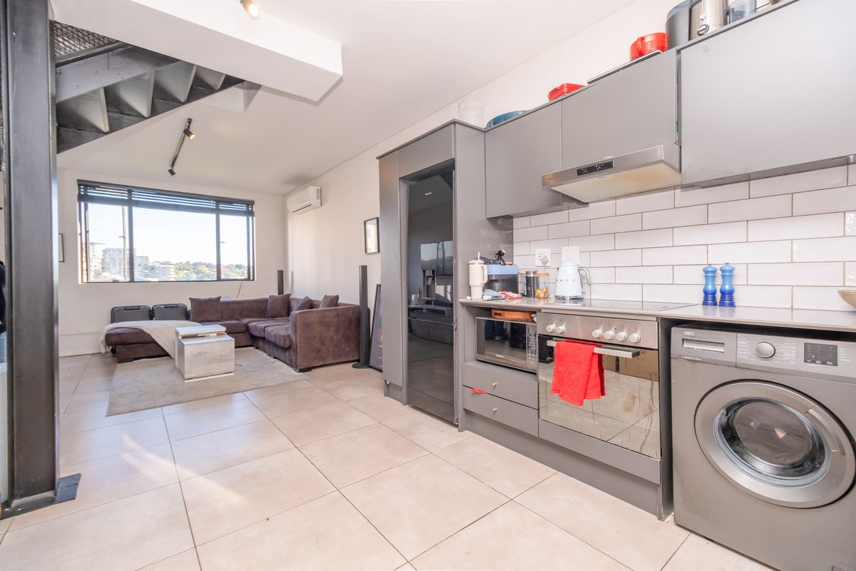 Modern 1-Bedroom Apartment for Sale | Prime Sandton Investment | Airbnb Friendly - Photo 3