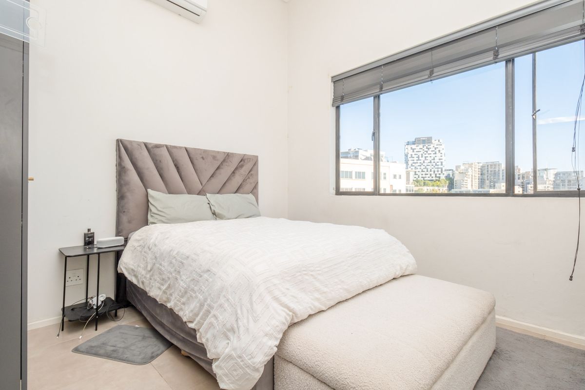 Modern 1-Bedroom Apartment for Sale | Prime Sandton Investment | Airbnb Friendly - Photo 2