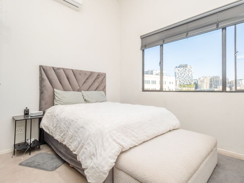 Modern 1-Bedroom Apartment for Sale | Prime Sandton Investment | Airbnb Friendly - Photo 2