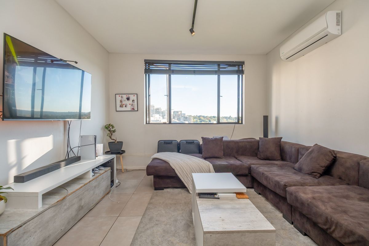 Modern 1-Bedroom Apartment for Sale | Prime Sandton Investment | Airbnb Friendly - Photo 4