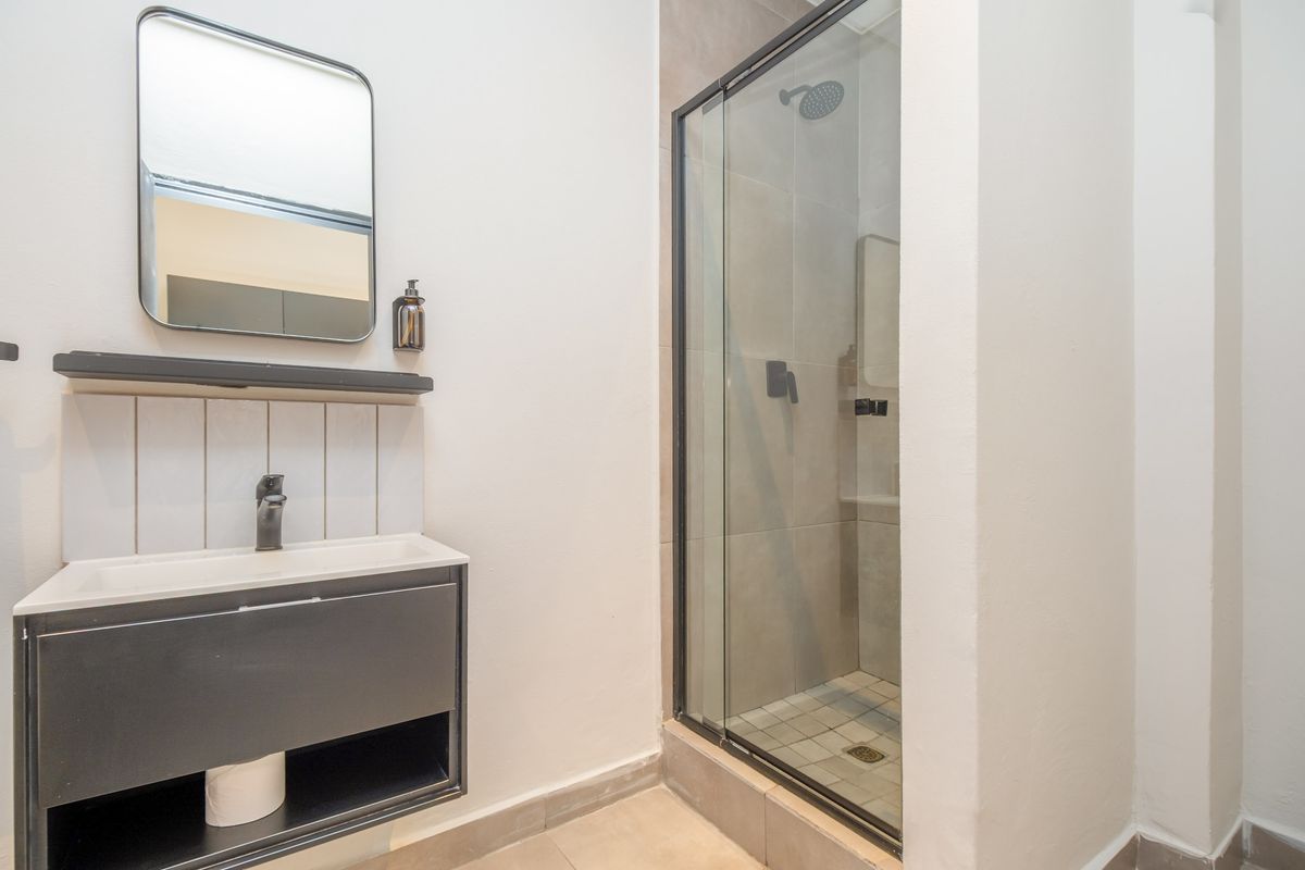 Exquisite 1-Bedroom Apartment for Sale | Ideal Airbnb - Photo 3