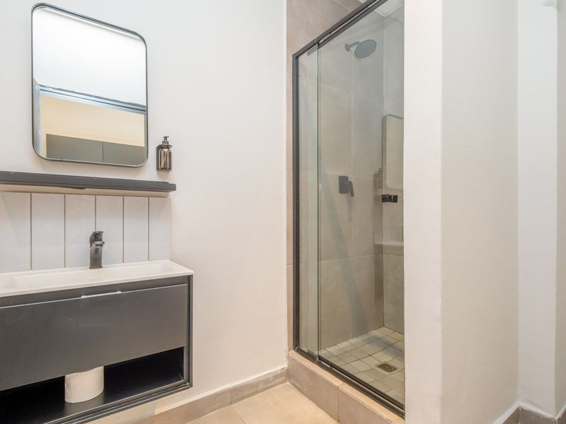 Exquisite 1-Bedroom Apartment for Sale | Ideal Airbnb - Photo 3