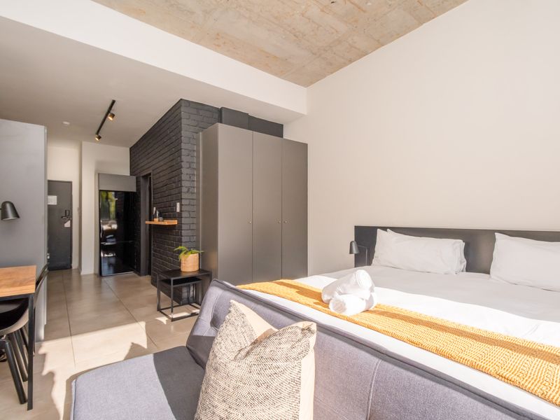 Exquisite 1-Bedroom Apartment for Sale | Ideal Airbnb - Photo 7