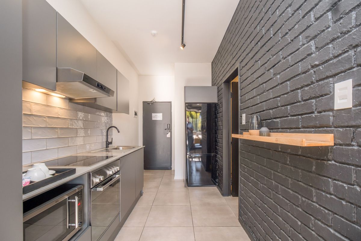 Exquisite 1-Bedroom Apartment for Sale | Ideal Airbnb - Photo 4