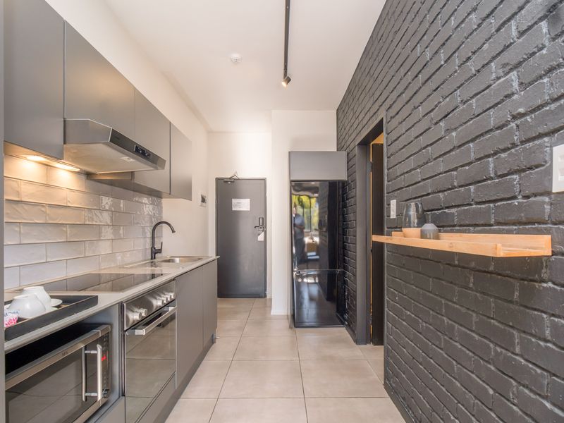 Exquisite 1-Bedroom Apartment for Sale | Ideal Airbnb - Photo 4