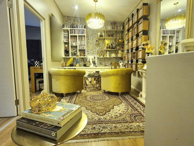 Industrial Chic Meets Victorian Elegance | Designer 3-Bedroom Cluster Home in Secure Lifestyle Estat - Photo 2