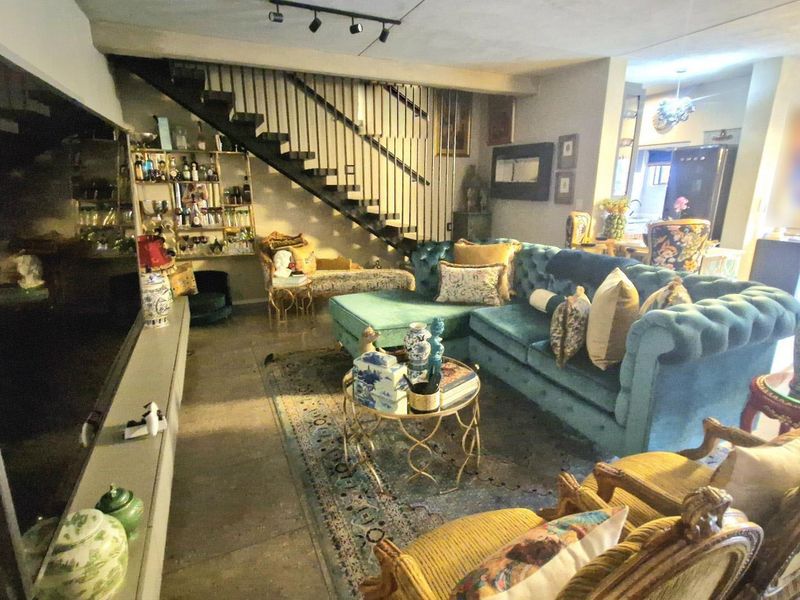 Industrial Chic Meets Victorian Elegance | Designer 3-Bedroom Cluster Home in Secure Lifestyle Estat - Photo 3