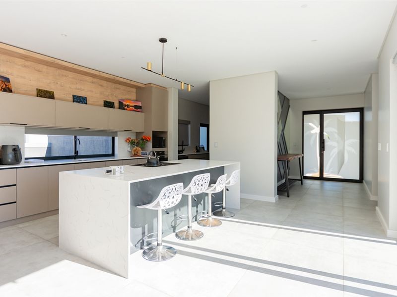 Modern Architectural Masterpiece | Langebaan Golf Estate - Photo 3