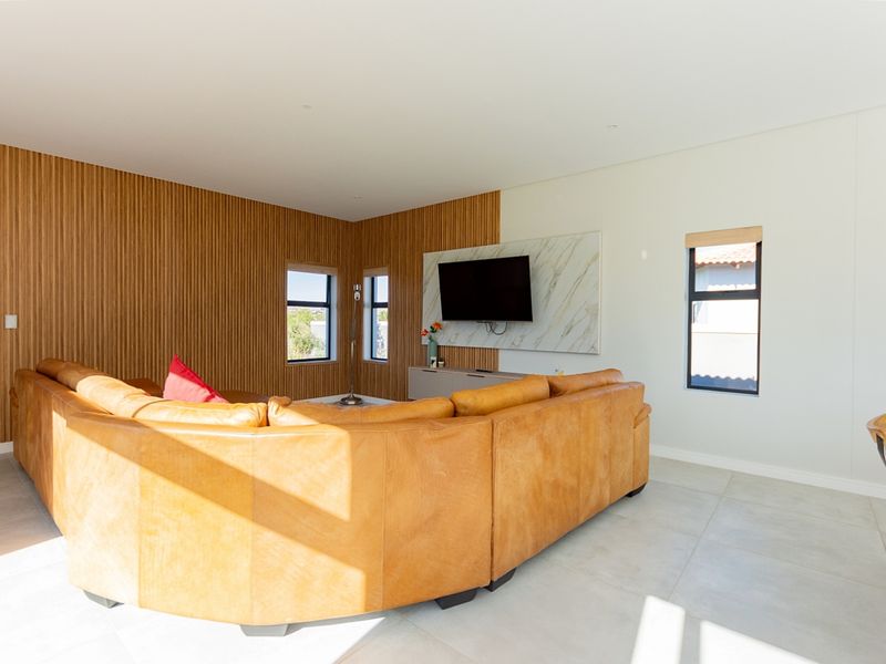 Modern Architectural Masterpiece | Langebaan Golf Estate - Photo 9