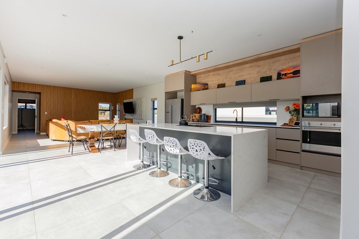 Modern Architectural Masterpiece | Langebaan Golf Estate - Photo 4