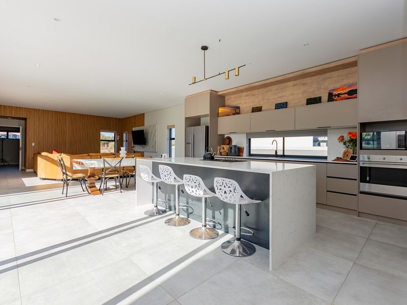 Modern Architectural Masterpiece | Langebaan Golf Estate - Photo 4