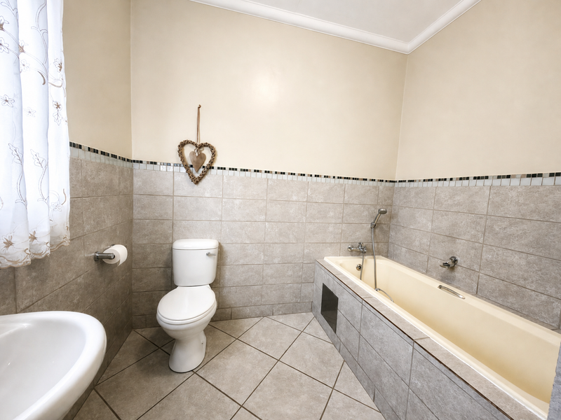 Your Perfect First Home Awaits! - Photo 10