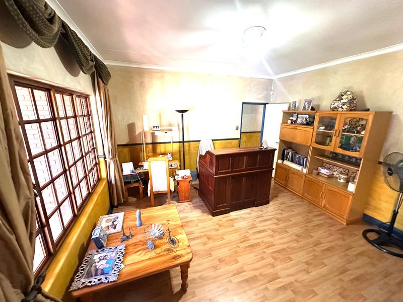 Charming Family Home for Sale in Steiltes, Nelspuit - Photo 8