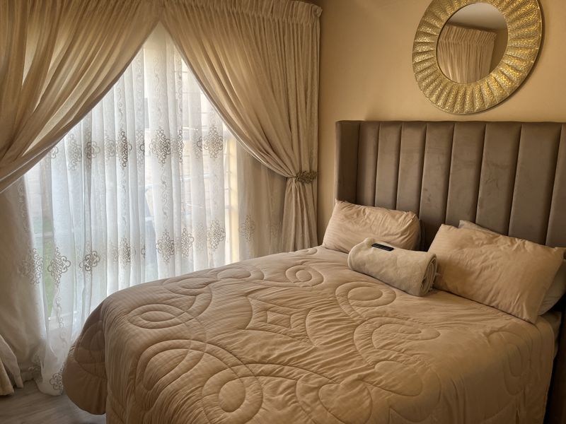 Pet friendly 2 Bedroom, 2 Bathroom Ground Floor Apartment with Patio - Photo 9