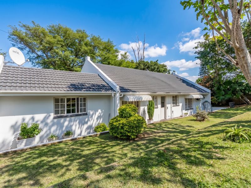 Charming 3-Bedroom Family Home in Sought-After Sarnia - Photo 3