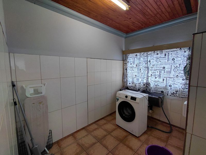 Charming 3-bedroom home in Randlespark, Klerksdorp - Photo 9