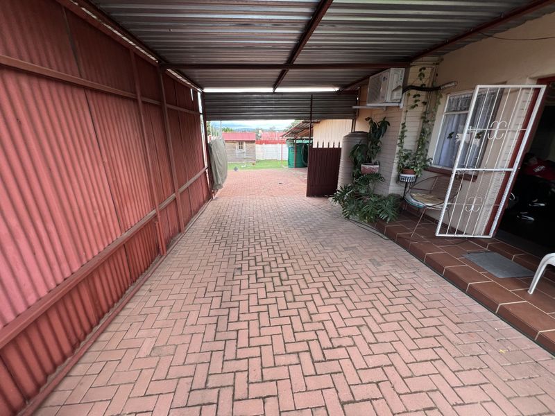 Charming 2-bedroom semi-detached home in Dawkinsville, Klerksdorp—perfect for cozy family living! - Photo 3