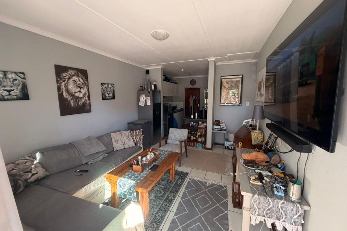 “Neat & Spacious Semi-Detached Home to Rent in Worcester Wes – Comfortable Living Awaits!” - Photo 2