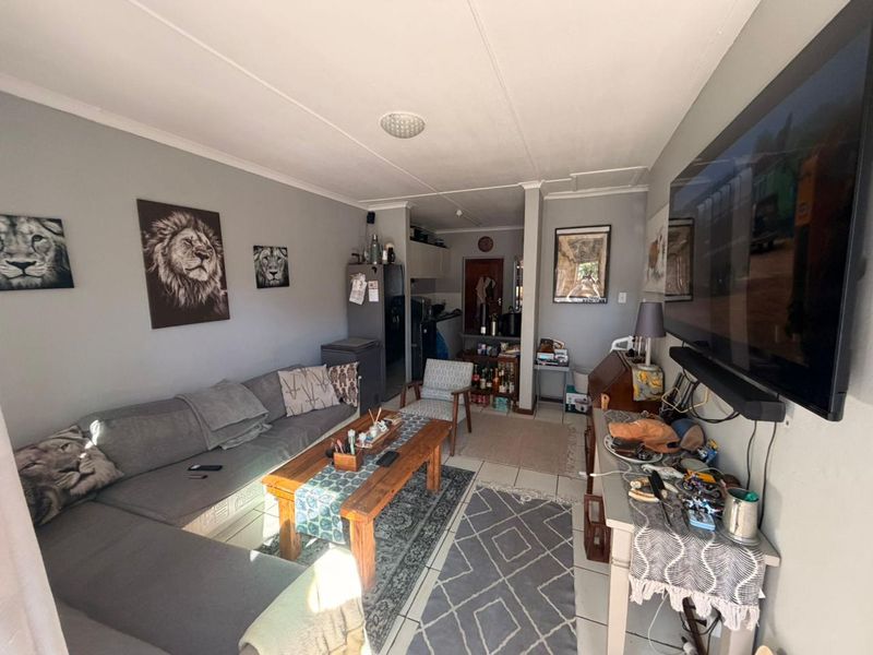 “Neat & Spacious Semi-Detached Home to Rent in Worcester Wes – Comfortable Living Awaits!” - Photo 2