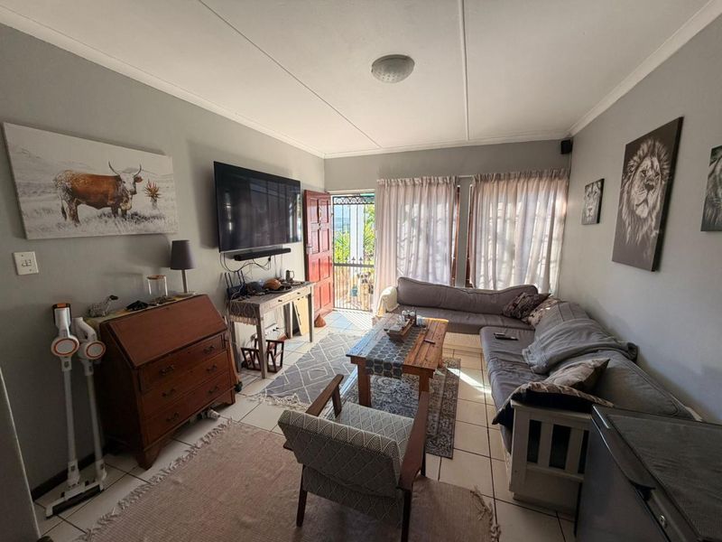“Neat & Spacious Semi-Detached Home to Rent in Worcester Wes – Comfortable Living Awaits!” - Photo 3