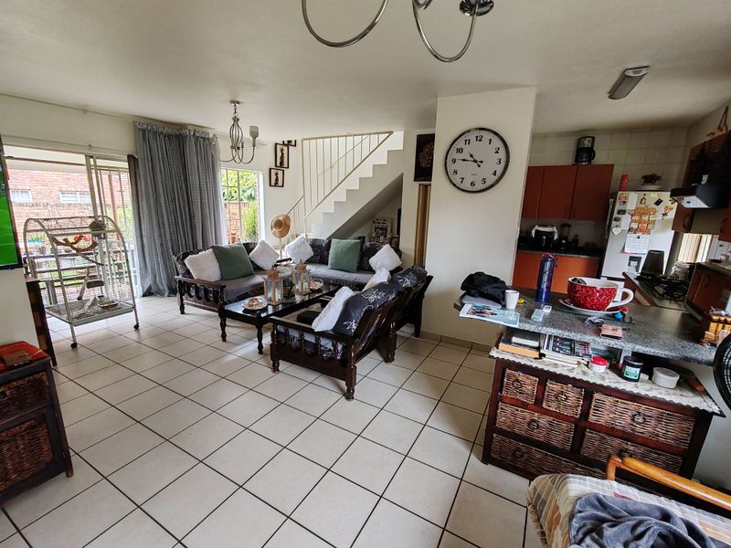 Perfectly Priced & Packed with Value – Modern 2-Bedroom Duplex!!! - Photo 7