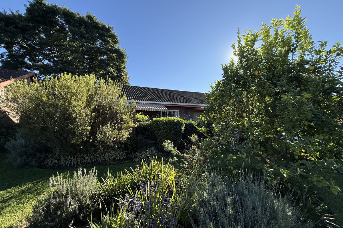 Peace, privacy and tranquility in the heart of Amberfield - Photo 2