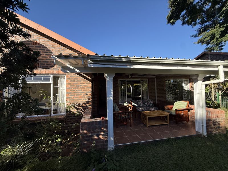 Peace, privacy and tranquility in the heart of Amberfield - Photo 4