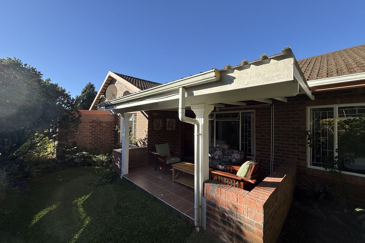 Peace, privacy and tranquility in the heart of Amberfield - Photo 5
