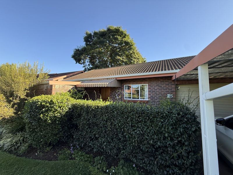 Peace, privacy and tranquility in the heart of Amberfield - Photo 3