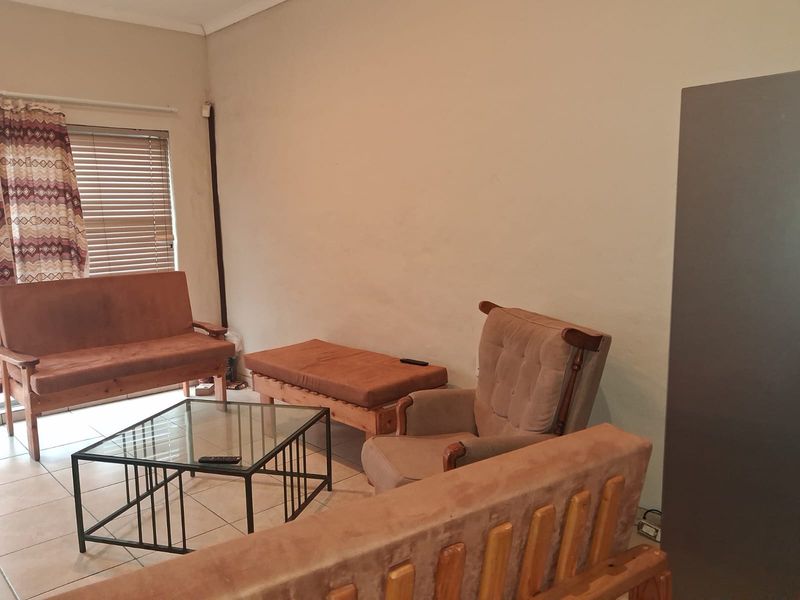 Spacious Garden Flat in Tranquil Dawn – Flexible Furnishing Options Available - Photo 10