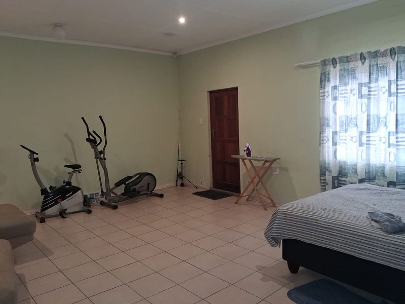 Spacious Garden Flat in Tranquil Dawn – Flexible Furnishing Options Available - Photo 7