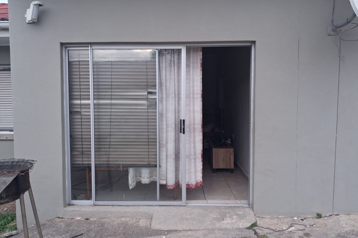 Spacious Garden Flat in Tranquil Dawn – Flexible Furnishing Options Available - Photo 3