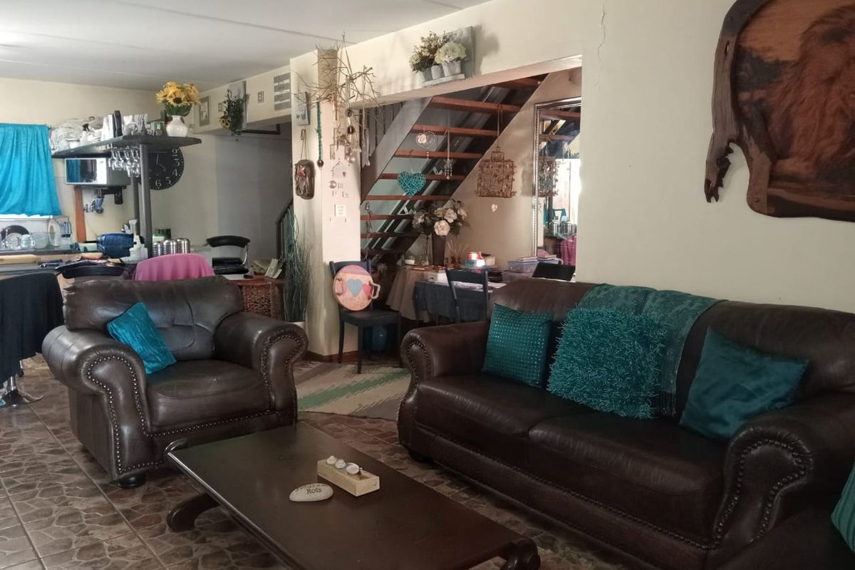 Secure Estate Living - Three Bedroom Family Home For Sale - Photo 3