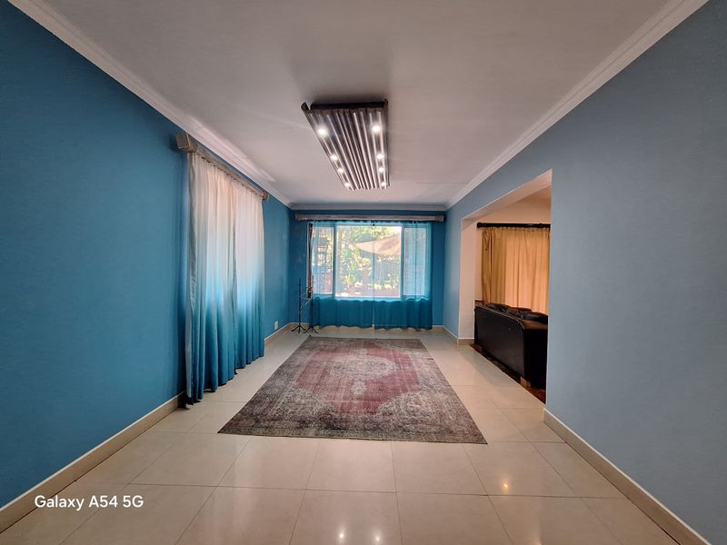 Prime Marine Drive Property – Ideal Family Home or B&B Opportunity - Photo 8