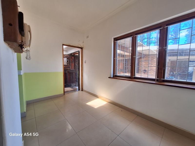 Prime Marine Drive Property – Ideal Family Home or B&B Opportunity - Photo 7