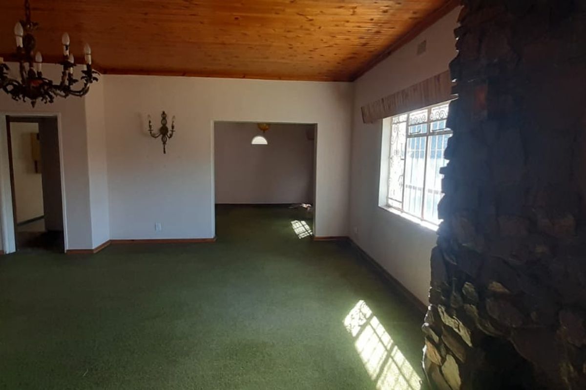 3 Bedroom House to Rent in Proclamation Hill, Spacious Garden , R13,500 per Month - Photo 3