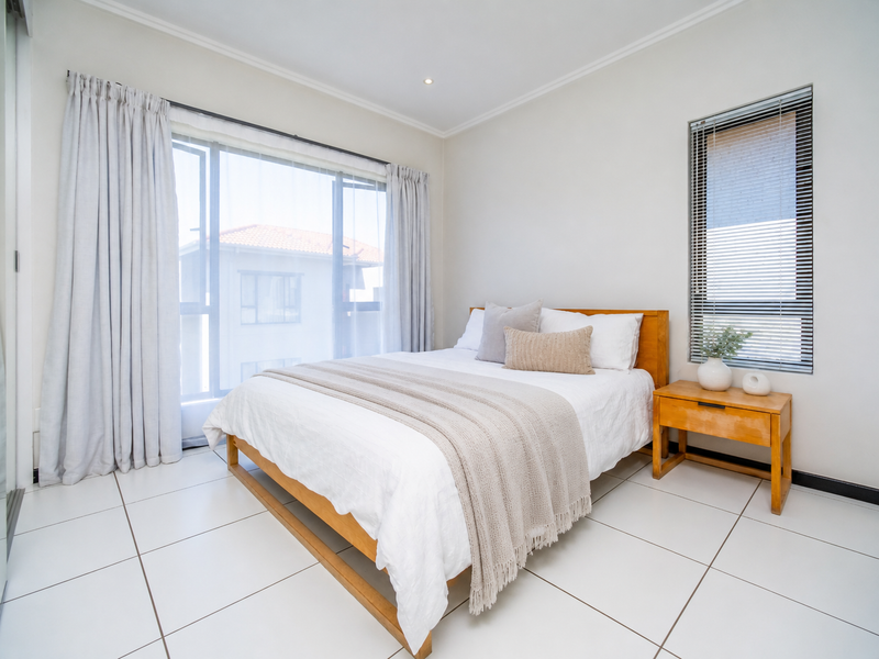 Stylish, Move-In Ready Apartment in a Prime Lonehill Setting - Photo 7
