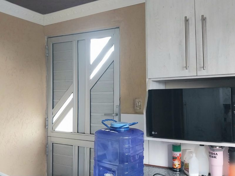 Move in ready modern 2 Bedroom house in Mdantsane - Photo 8