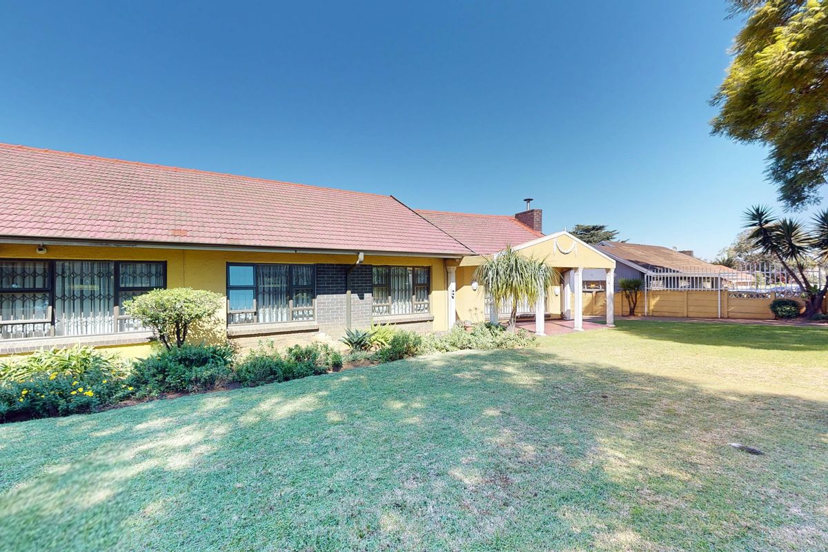 House For Sale In Germiston - Photo 3