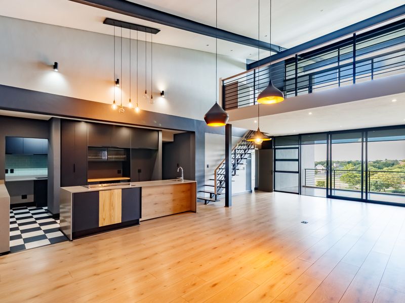 2-Bedroom Corner Penthouse | Golf Course Views | No Loadshedding - Photo 2
