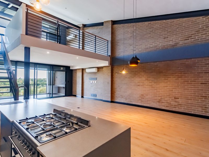 2-Bedroom Corner Penthouse | Golf Course Views | No Loadshedding - Photo 9
