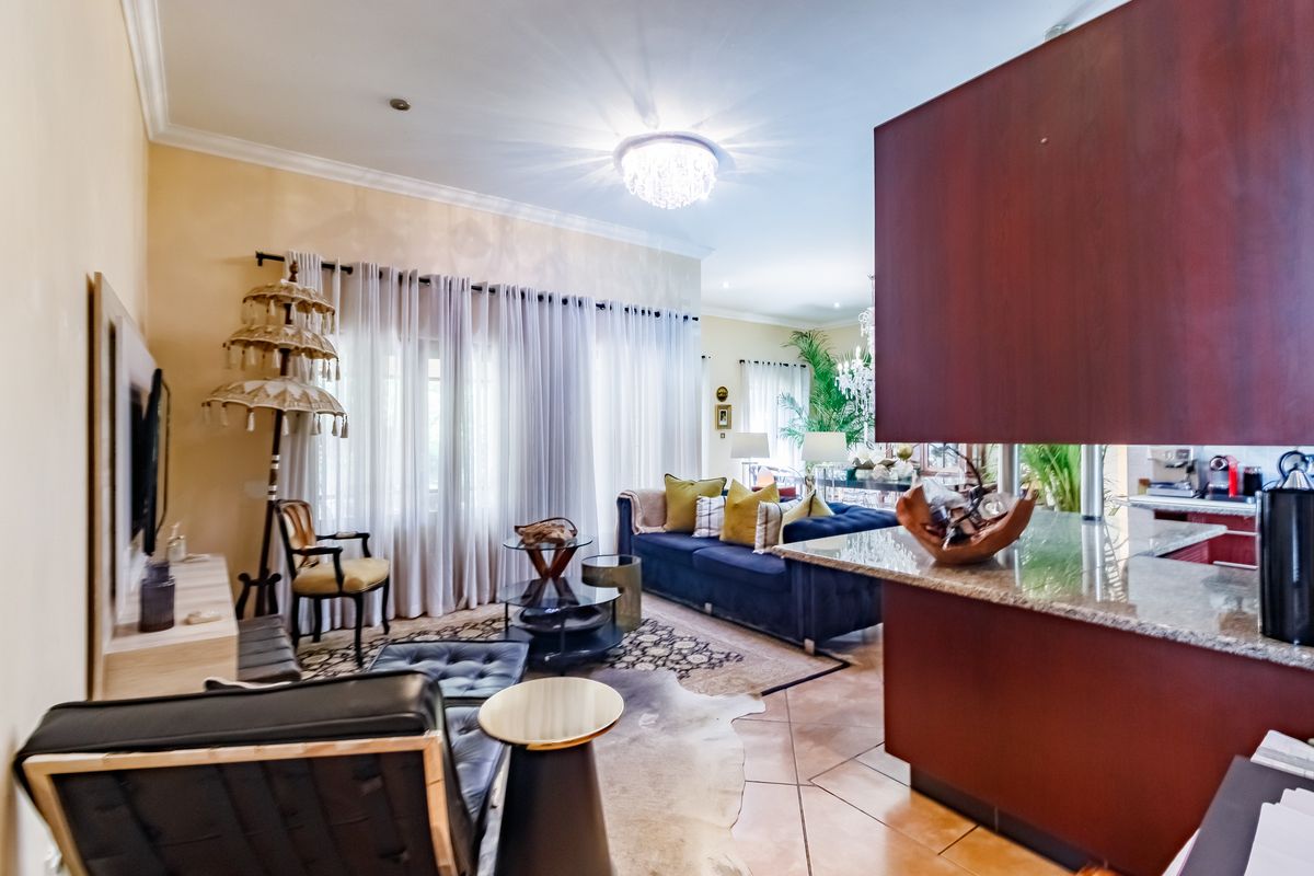 Space, Comfort & a Garden to Fall in Love With! - Photo 5