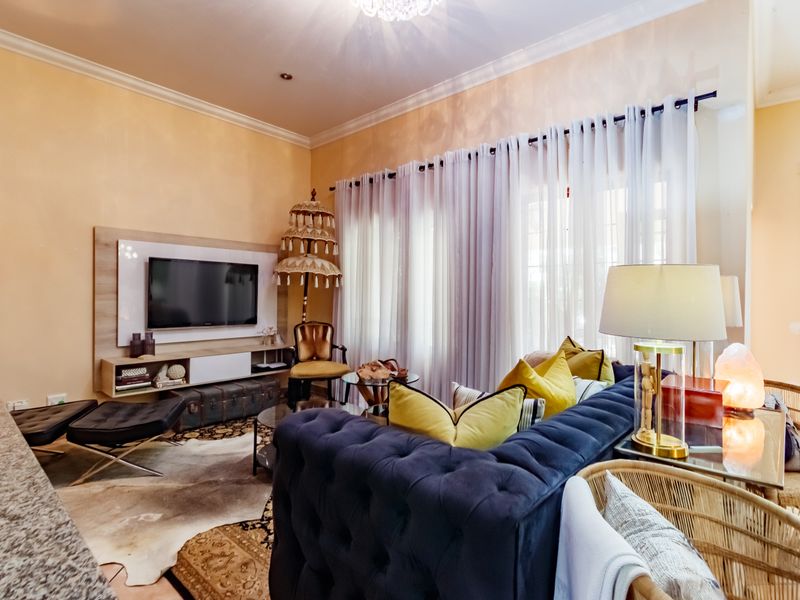 Space, Comfort & a Garden to Fall in Love With! - Photo 6