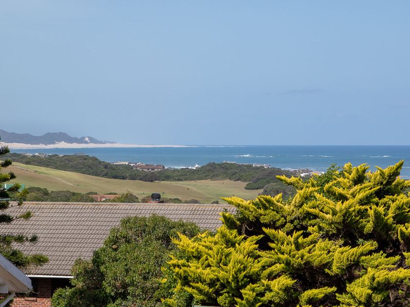 Three Bedroom Coastal Gem for Sale in Forest Downs, Port Alfred - Photo 4