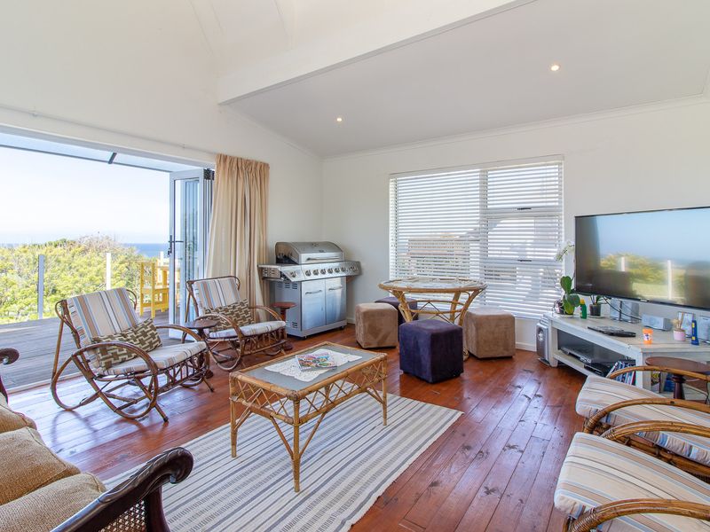 Three Bedroom Coastal Gem for Sale in Forest Downs, Port Alfred - Photo 10