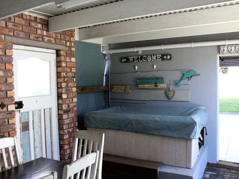 Three Bedroom Coastal Gem for Sale in Forest Downs, Port Alfred - Photo 8