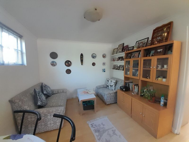 Thornton One bedroom Garden flat - Photo 3