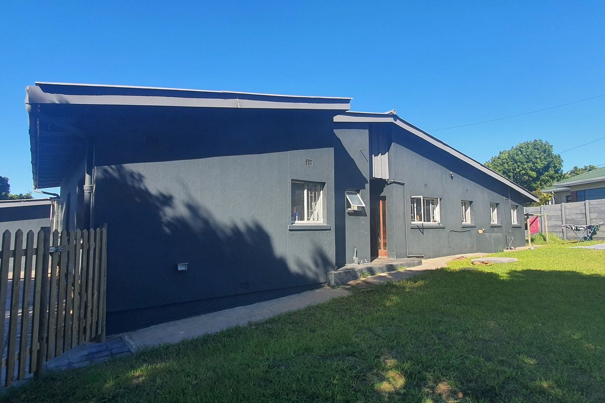 Three-bedroom ground floor home on a rare 1400m2 stand in sought-after central Mossel Bay, Linkside - Photo 5